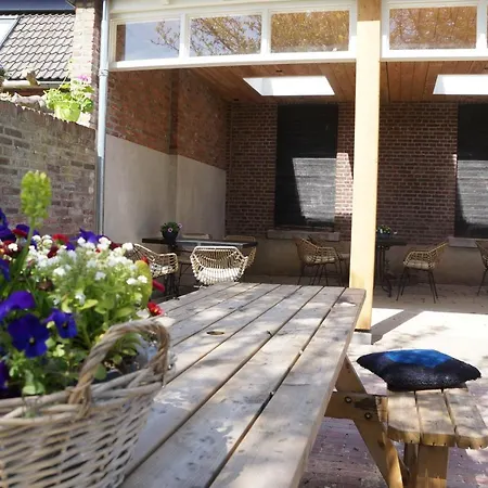 De Blauwververij Bed & Breakfast 3*